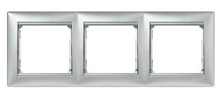 картинка Рамка 3-местная алюминий 770153 Legrand Valena от интернет-магазина К1-СТРОЙ